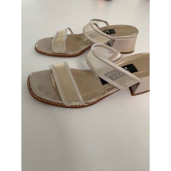 COPY - Stuart Weitzman Cream Mesh Strappy Block Heels SZ 5 - Picture 7 of 11